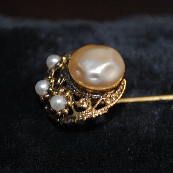 Vintage West Germany Gold-tone Stick Pin with Filigree & Faux Pearls - Picture 3 of 9